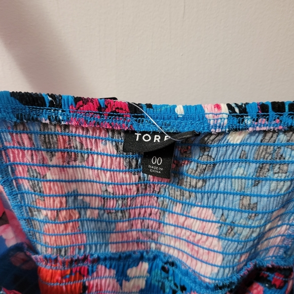 TORRID | NWT Floral Blue Romper 00 - Picture 5 of 7